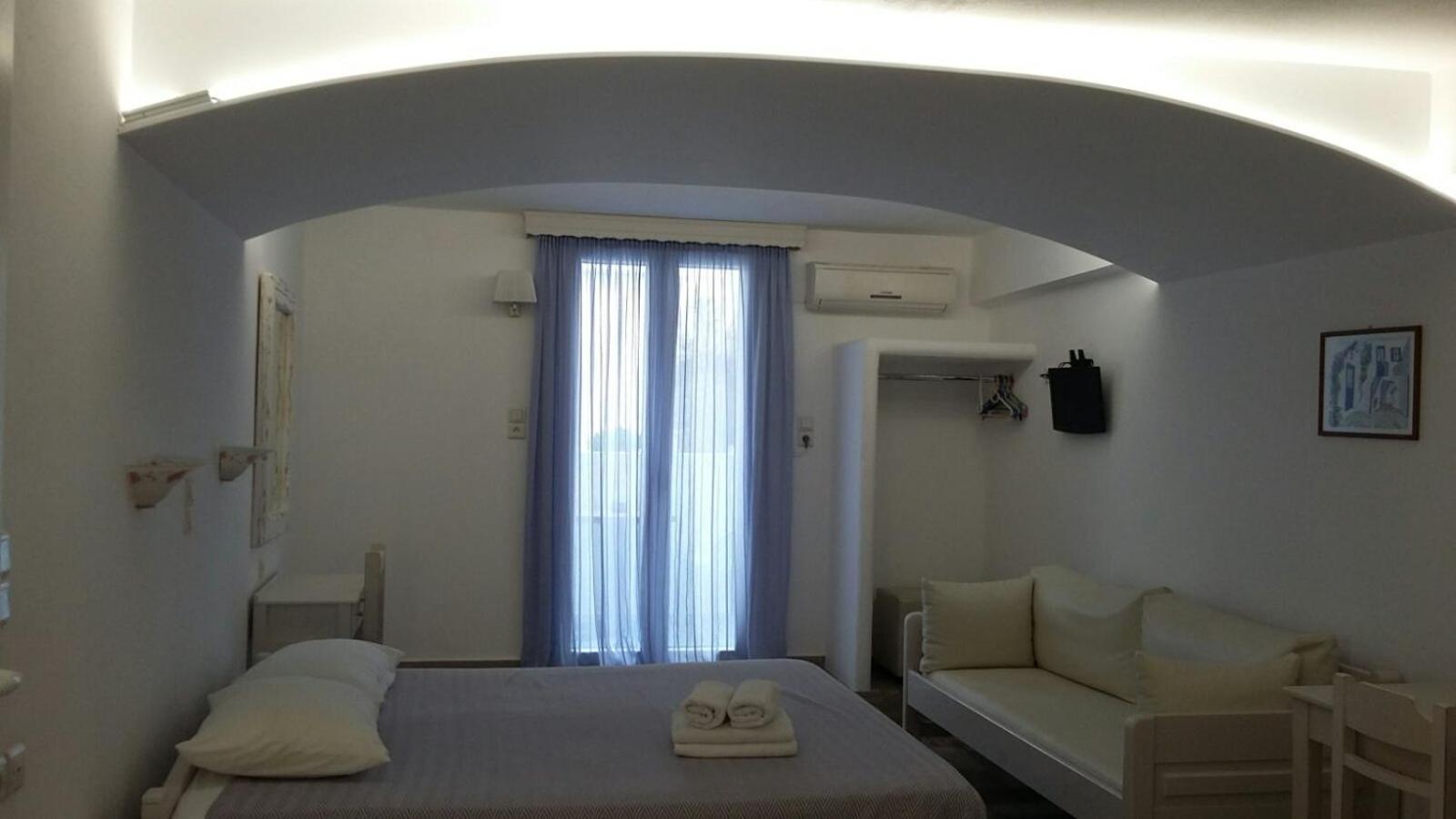 Blue Sky Summer Naxos City Exterior photo